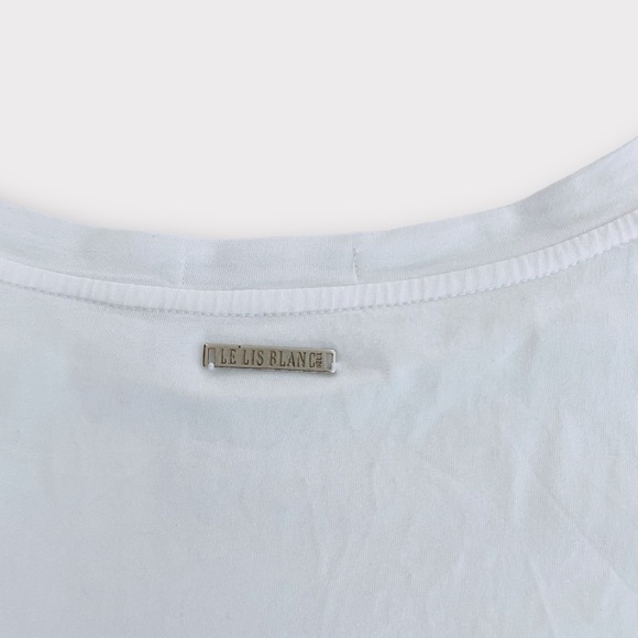 Le Lis Blanc Deux Women’s Top Boxy Crop Folded Elbow Length Sleeve Crisp White - Picture 6 of 6